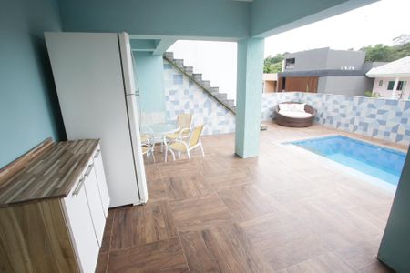 Casa de condomínio à venda com 240m², 3 quartos e 2 vagasÁrea Gourmet