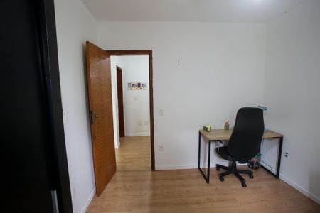 Casa de condomínio à venda com 240m², 3 quartos e 2 vagasQuarto 2