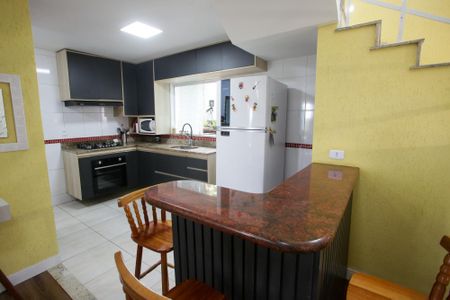 Casa de condomínio à venda com 240m², 3 quartos e 2 vagasCozinha