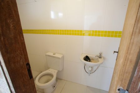 Casa de condomínio à venda com 240m², 3 quartos e 2 vagasBanheiro da Lavanderia