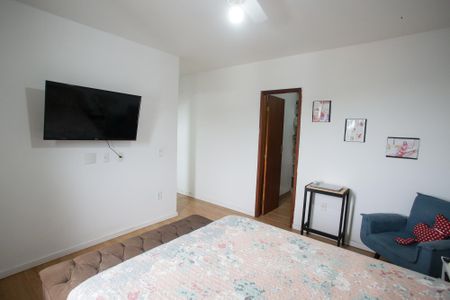 Casa de condomínio à venda com 240m², 3 quartos e 2 vagasQuarto Suíte