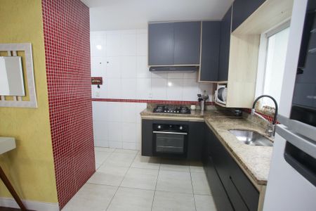 Casa de condomínio à venda com 240m², 3 quartos e 2 vagasCozinha