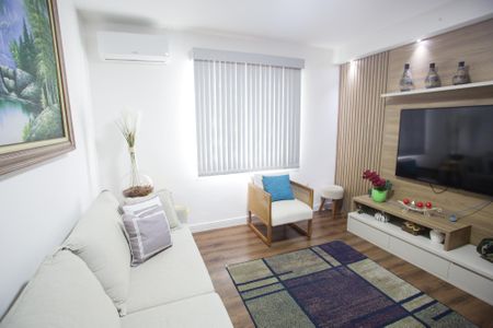 Casa de condomínio à venda com 240m², 3 quartos e 2 vagasSala de Estar