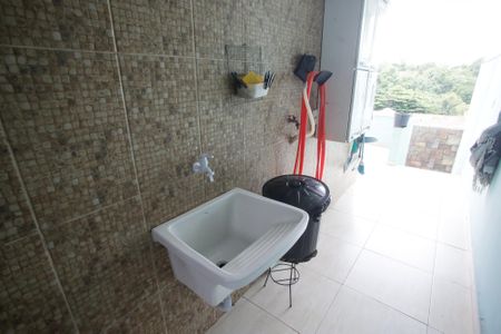 Casa de condomínio à venda com 240m², 3 quartos e 2 vagasÁrea de Serviço