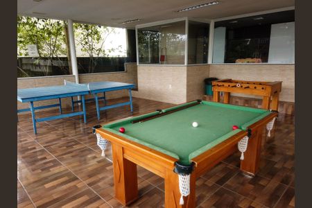 Casa de condomínio à venda com 240m², 3 quartos e 2 vagasEspaço de Jogos