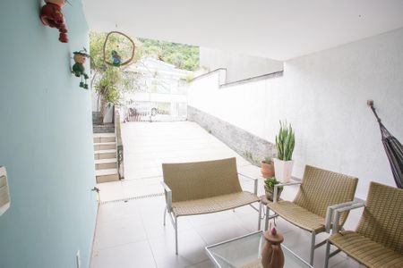 Casa de condomínio à venda com 240m², 3 quartos e 2 vagasGaragem