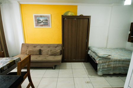 Quarto 1 de kitnet/studio para alugar com 1 quarto, 28m² em Guilhermina, Praia Grande
