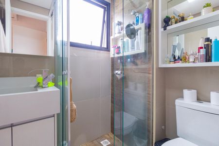 Apartamento à venda com 72m², 2 quartos e 2 vagasBanheiro da suíte