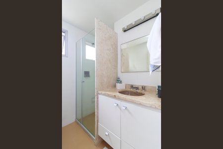 Apartamento para alugar com 134m², 3 quartos e 1 vaga Apartamento para alugar com 134m², 3 quartos e 1 vagaSuíte - Banheiro