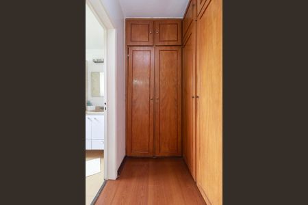 Apartamento para alugar com 134m², 3 quartos e 1 vaga Apartamento para alugar com 134m², 3 quartos e 1 vagaSuíte - Closet