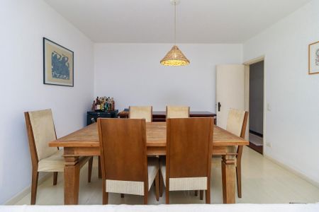 Apartamento para alugar com 134m², 3 quartos e 1 vaga Apartamento para alugar com 134m², 3 quartos e 1 vagaSala