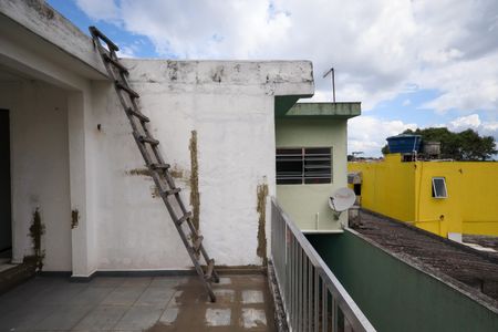 Casa à venda com 128m², 5 quartos e 2 vagasÁrea de Serviço - Quintal 2