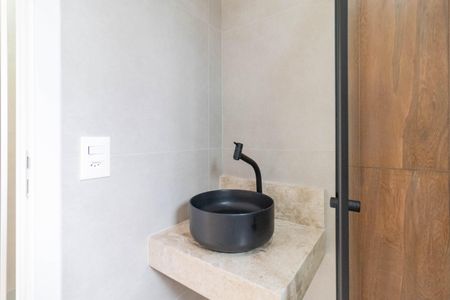 Apartamento para alugar com 36m², 2 quartos e sem vagaBanheiro