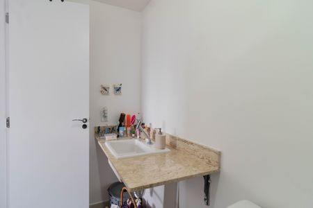 Apartamento à venda com 91m², 2 quartos e 2 vagasBanheiro da Suíte