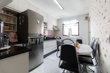 Apartamento à venda com 84m², 4 quartos e 1 vagaCozinha 