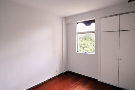 Quarto 1 de apartamento à venda com 2 quartos, 78m² em Santo Antônio, Belo Horizonte