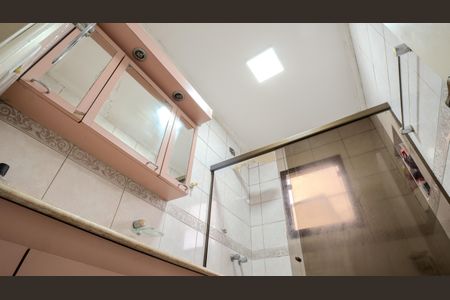 Casa à venda com 200m², 3 quartos e 2 vagasBanheiro da Suíte 2