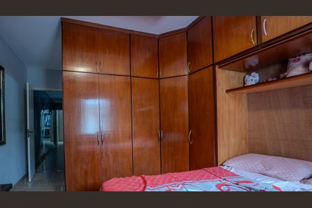 Casa à venda com 200m², 3 quartos e 2 vagasSuíte 2