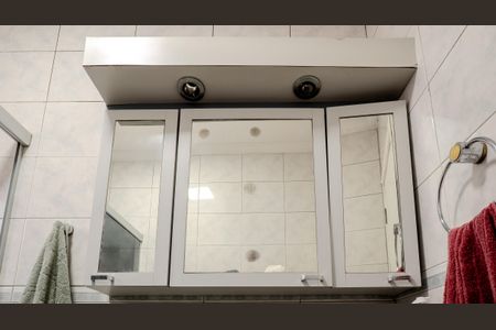 Casa à venda com 200m², 3 quartos e 2 vagasBanheiro Corredor