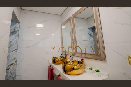 Casa à venda com 200m², 3 quartos e 2 vagasBanheiro da Suíte 1