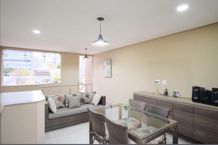 Casa à venda com 3 quartos, 170m² em Vila Gomes Cardim, São Paulo