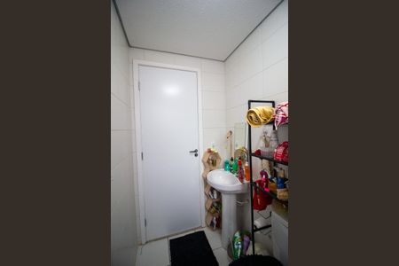 Banheiro de apartamento para alugar com 2 quartos, 45m² em Aparecidinha, Sorocaba