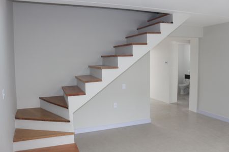 Casa à venda com 160m², 4 quartos e 1 vagaSala