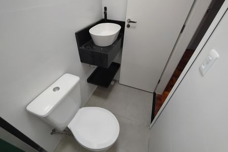 Casa à venda com 160m², 4 quartos e 1 vagaBanheiro da Suíte