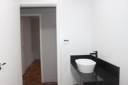 Casa à venda com 160m², 4 quartos e 1 vagaBanheiro 1