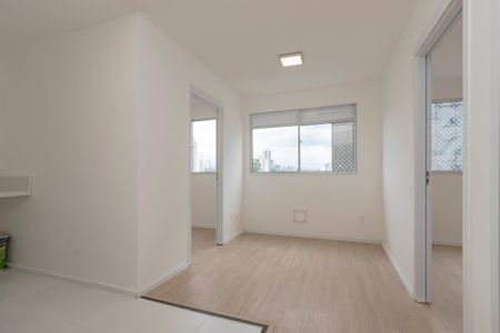 Sala/ Cozinha de apartamento para alugar com 2 quartos, 32m² em Jardim Caravelas, São Paulo