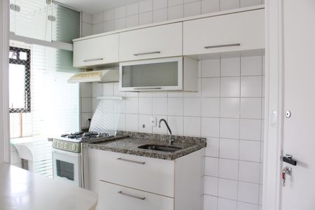 Apartamento para alugar com 46m², 2 quartos e 1 vaga Apartamento para alugar com 46m², 2 quartos e 1 vagaCozinha