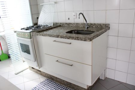 Apartamento para alugar com 46m², 2 quartos e 1 vaga Apartamento para alugar com 46m², 2 quartos e 1 vagaCozinha - Bancada