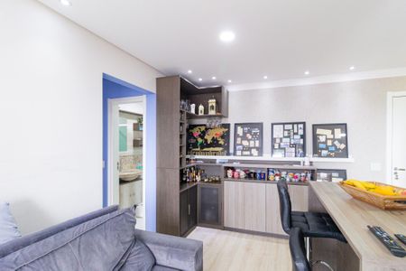 Sala de apartamento à venda com 2 quartos, 60m² em Jaguaribe, Osasco