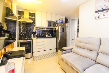 Sala/Cozinha de apartamento para alugar com 2 quartos, 43m² em Guaianases, São Paulo