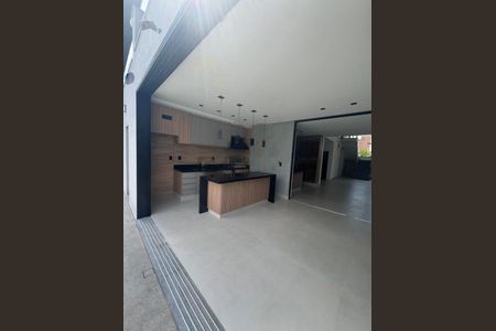 Casa de condomínio à venda com 340m², 4 quartos e 4 vagas Casa de condomínio à venda com 340m², 4 quartos e 4 vagasFoto 21