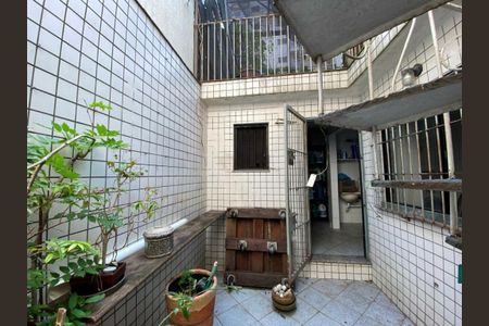 Casa à venda com 175m², 3 quartos e 2 vagas