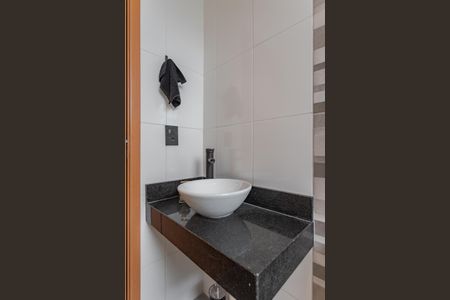 Apartamento à venda com 53m², 2 quartos e 2 vagas Apartamento à venda com 53m², 2 quartos e 2 vagasBanheiro