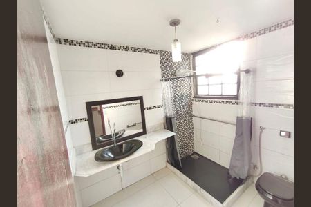 Casa à venda com 4 quartos, 240m² em São Francisco, Niterói