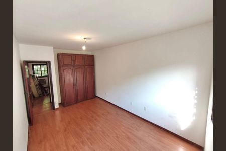 Casa à venda com 4 quartos, 240m² em São Francisco, Niterói