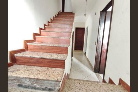 Casa à venda com 4 quartos, 240m² em São Francisco, Niterói