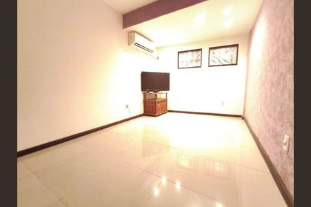 Casa à venda com 4 quartos, 240m² em São Francisco, Niterói