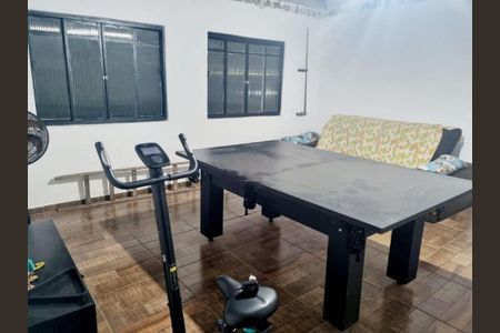 Casa à venda com 184m², 3 quartos e 2 vagas