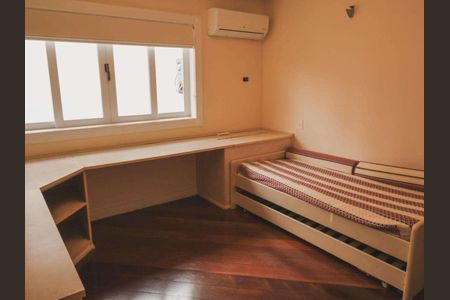 Casa de condomínio à venda com 984m², 5 quartos e 3 vagas