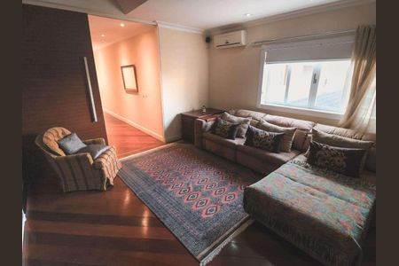 Casa de condomínio à venda com 984m², 5 quartos e 3 vagas