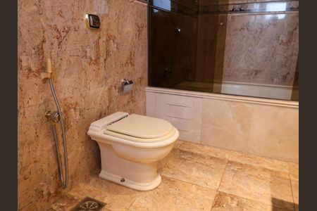 Casa de condomínio à venda com 984m², 5 quartos e 3 vagas
