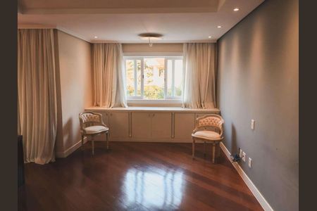 Casa de condomínio à venda com 984m², 5 quartos e 3 vagas