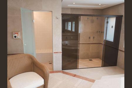 Casa de condomínio à venda com 984m², 5 quartos e 3 vagas