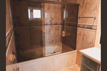 Casa de condomínio à venda com 984m², 5 quartos e 3 vagas