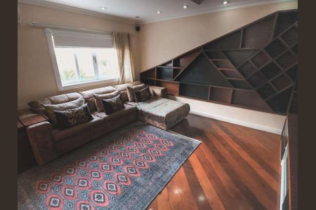 Casa de condomínio à venda com 984m², 5 quartos e 3 vagas