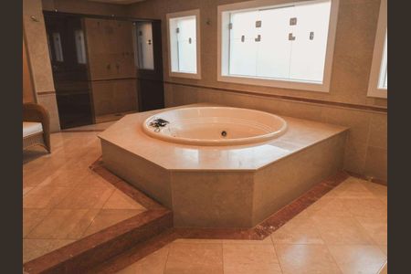 Casa de condomínio à venda com 984m², 5 quartos e 3 vagas
